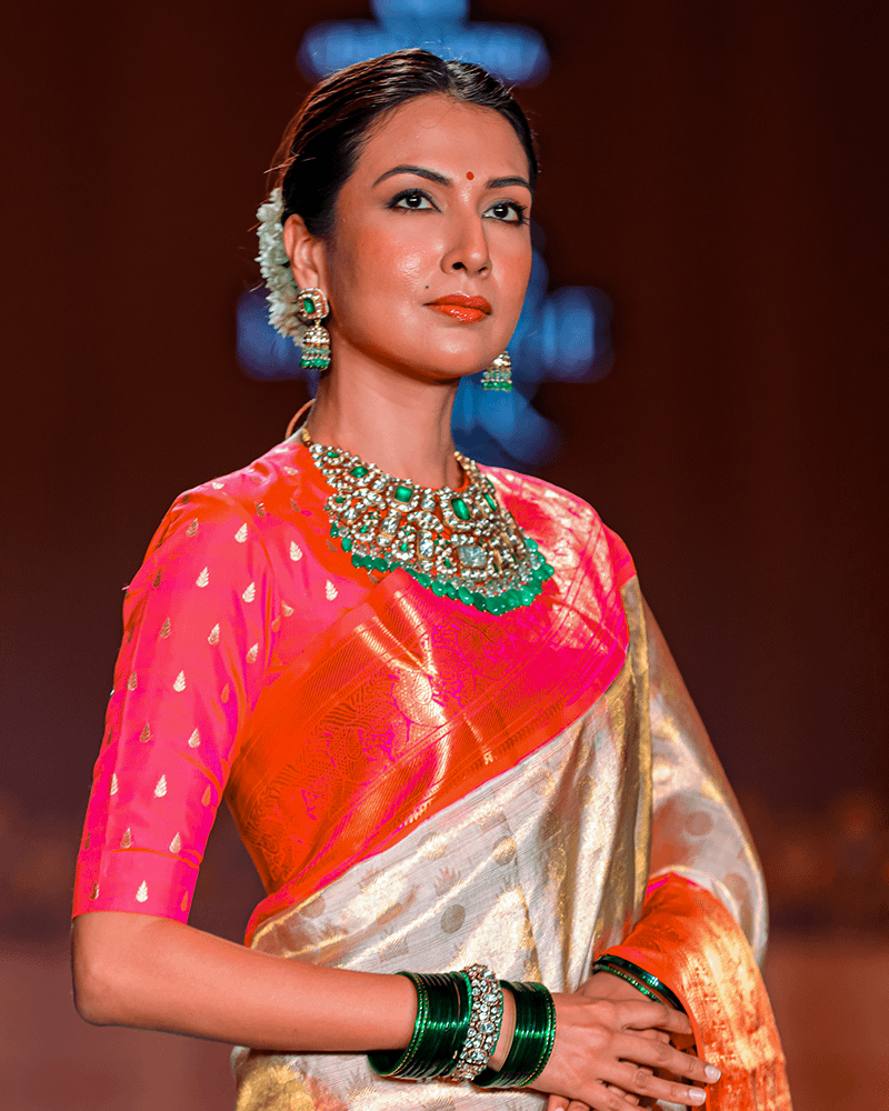 Off White & Pink Kanjivaram Saree - Image 2