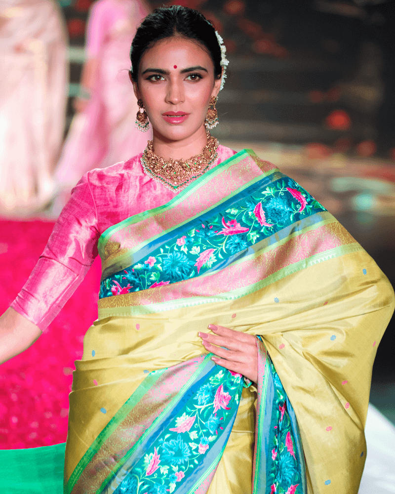 Light Lime Green Kanjivaram Saree - Image 2